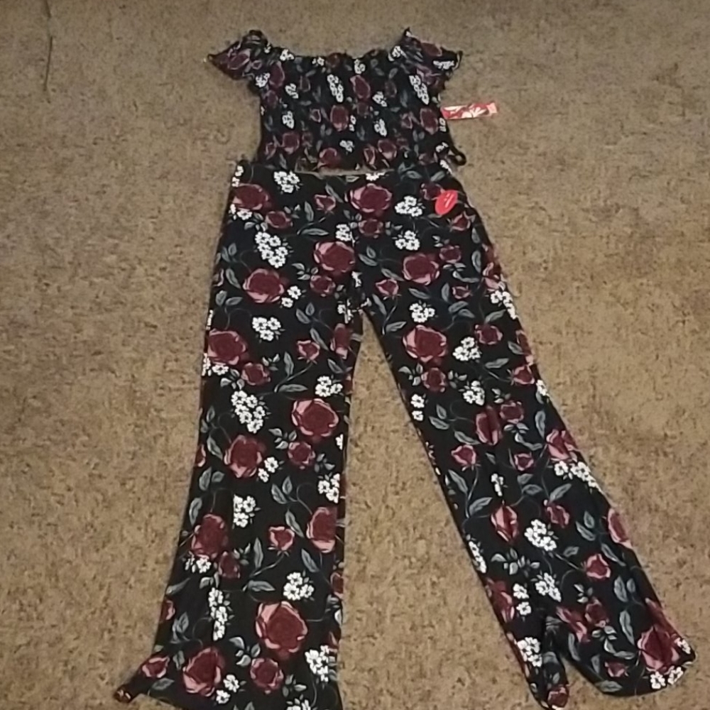 2 piece set NEW WITH TAGS